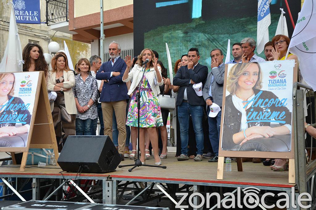 tiziana magnacca comizio piazza i1