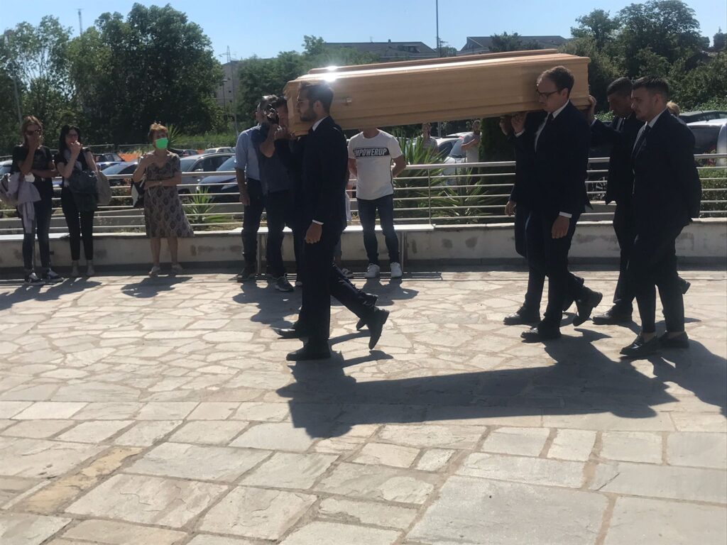 Addio Luigi, ragazzo solare e altruista (GALLERY) 2 foto 1