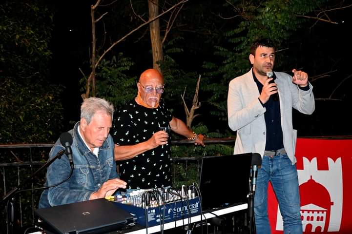 La notte romantica di Rocca San Giovanni (GALLERY) 3 gruppo musicale