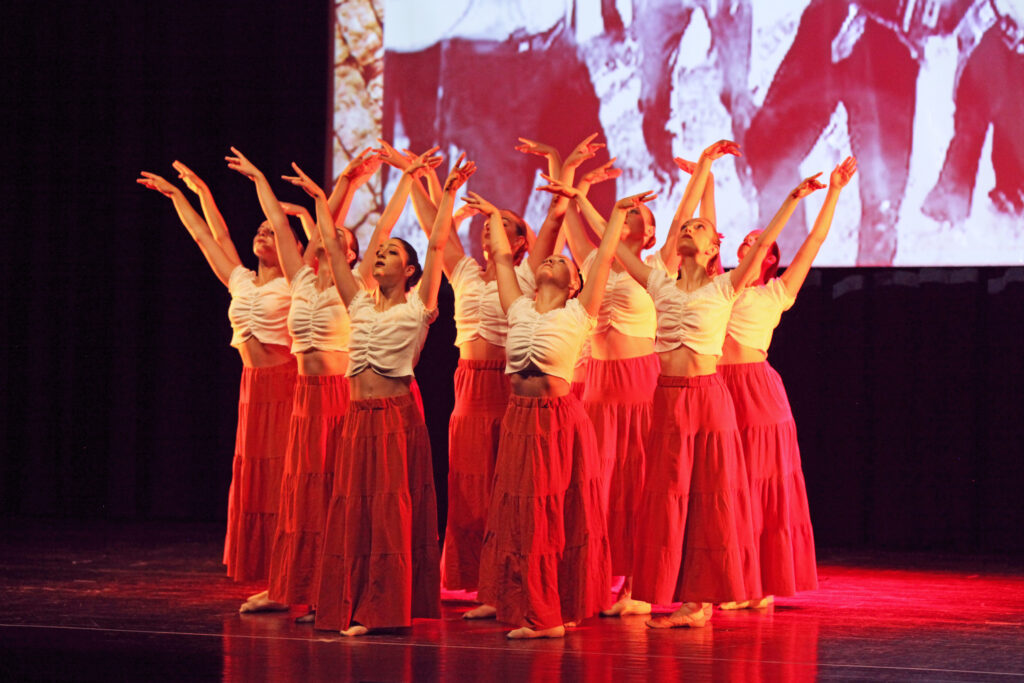 "Aforisma", magia ed emozioni danzano sul palco - Gallery 3 IMG 6047 1 R