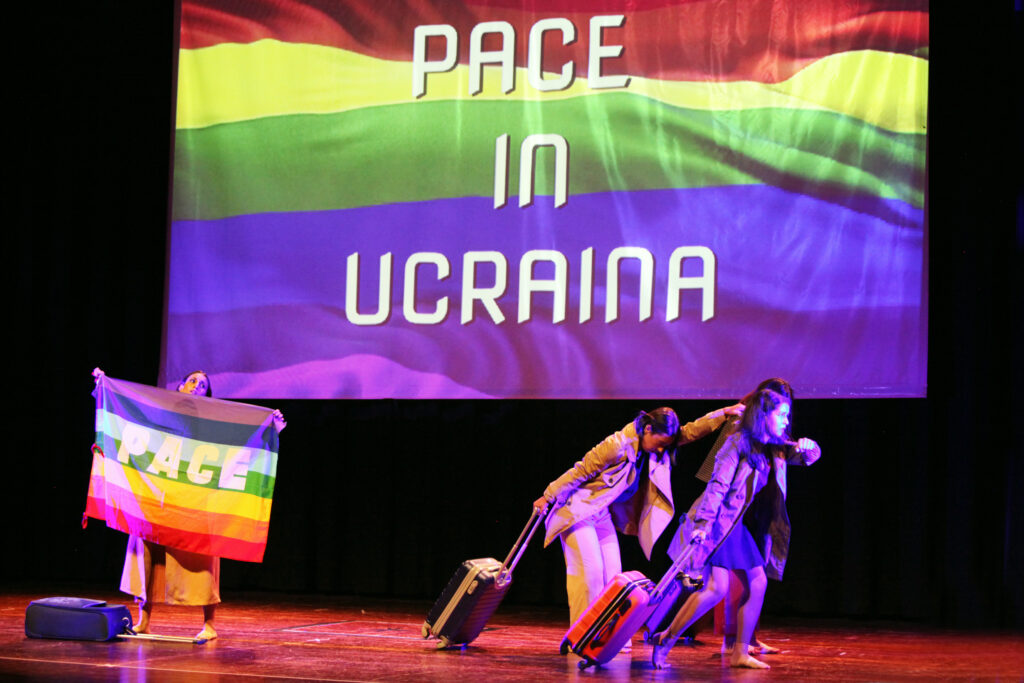 "Aforisma", magia ed emozioni danzano sul palco - Gallery 7 IMG 6823 1 R