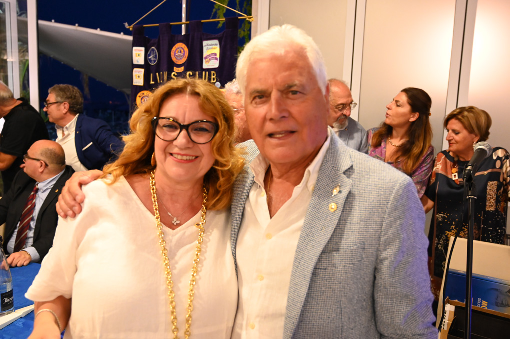 Maria Pia Smargiassi è il nuovo presidente del Lions Club Vasto Adriatica Vittoria Colonna - Gallery 6 Lions passaggio del martelletto luigi marcello