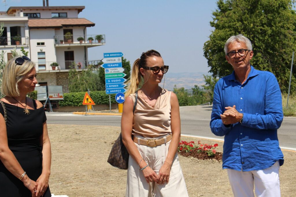 Gemellaggio San Salvo-Civitella del Tronto, piantati 3 alberi per i 60 anni della Pilkington - Gallery 4 alberi2 1