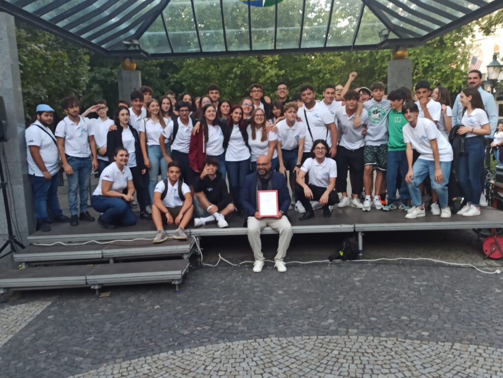 Medaglia d'oro per i due violinisti vastesi dell'Orchestra giovani accademici - Foto - 3 castellano 3