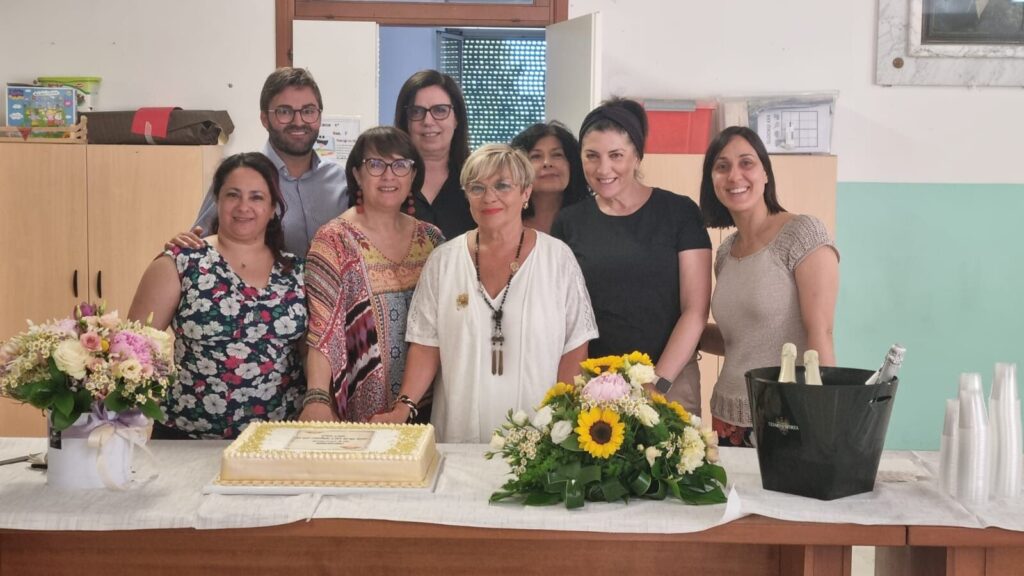 È arrivato il tempo dei saluti per il dirigente scolastico professoressa Maria Pia Di Carlo - Gallery 4 rossetti7
