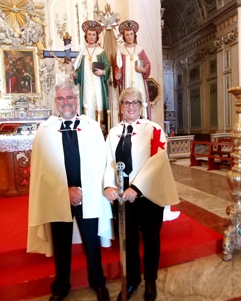 A Cinzia Corti un riconoscimento dai Templari a Palermo per la sua attività sociale durante il lockdown - Gallery 3 corti templare 1