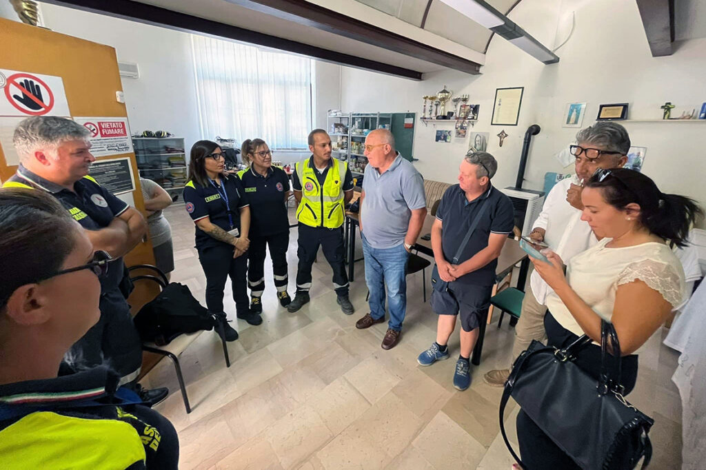 Spedizione di volontari della protezione civile abruzzese nelle Marche - Gallery 4 foto1