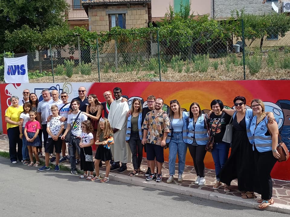 Inaugurato a Fresagrandinaria il murale di ANFASS Vasto e AVIS Vasto per diffondere umanità e amore - Gallery 3 fresa1