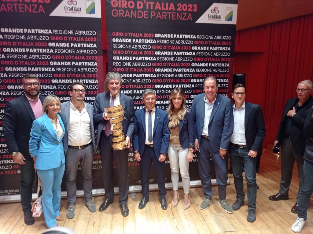 La Costa dei trabocchi si tinge di rosa, il Giro d'Italia 2023 parte da qui - Gallery 4 giro san salvo2