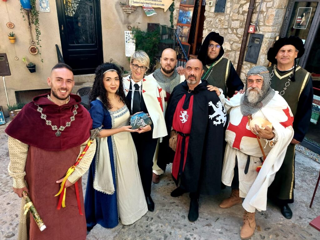 A Cinzia Corti un riconoscimento dai Templari a Palermo per la sua attività sociale durante il lockdown - Gallery 5 templaris 1