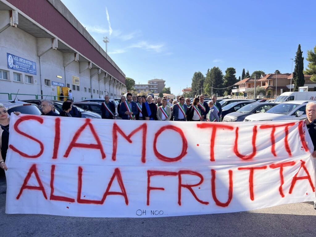 Ortona in piazza contro il caro energia - GALLERY 4 311874150 557086693084751 3009340921621994884 n