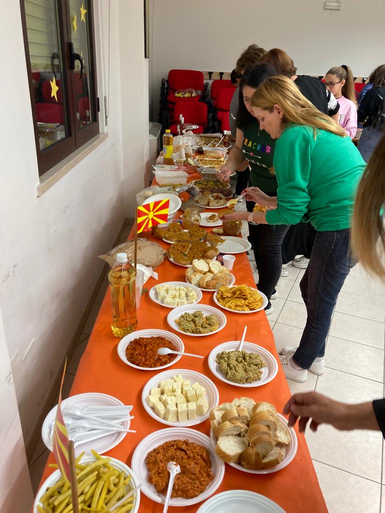 Partite le tre delegazioni estere che hanno partecipato all'Erasmus+ delle Paolucci di Vasto - Gallery 5 paolucci6