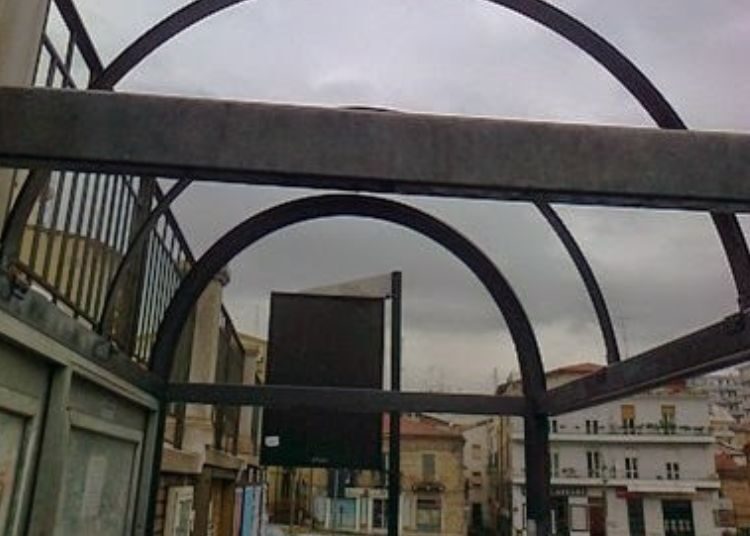 Pensilina in via Francesco Crispi