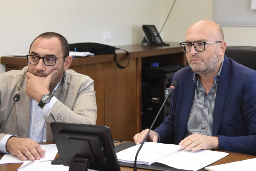 San Salvo, Amazon: la risoluzione sui problemi di mobilità dei dipendenti sul tavolo della Terza Commissione - VIDEO e Gallery 4 terza2