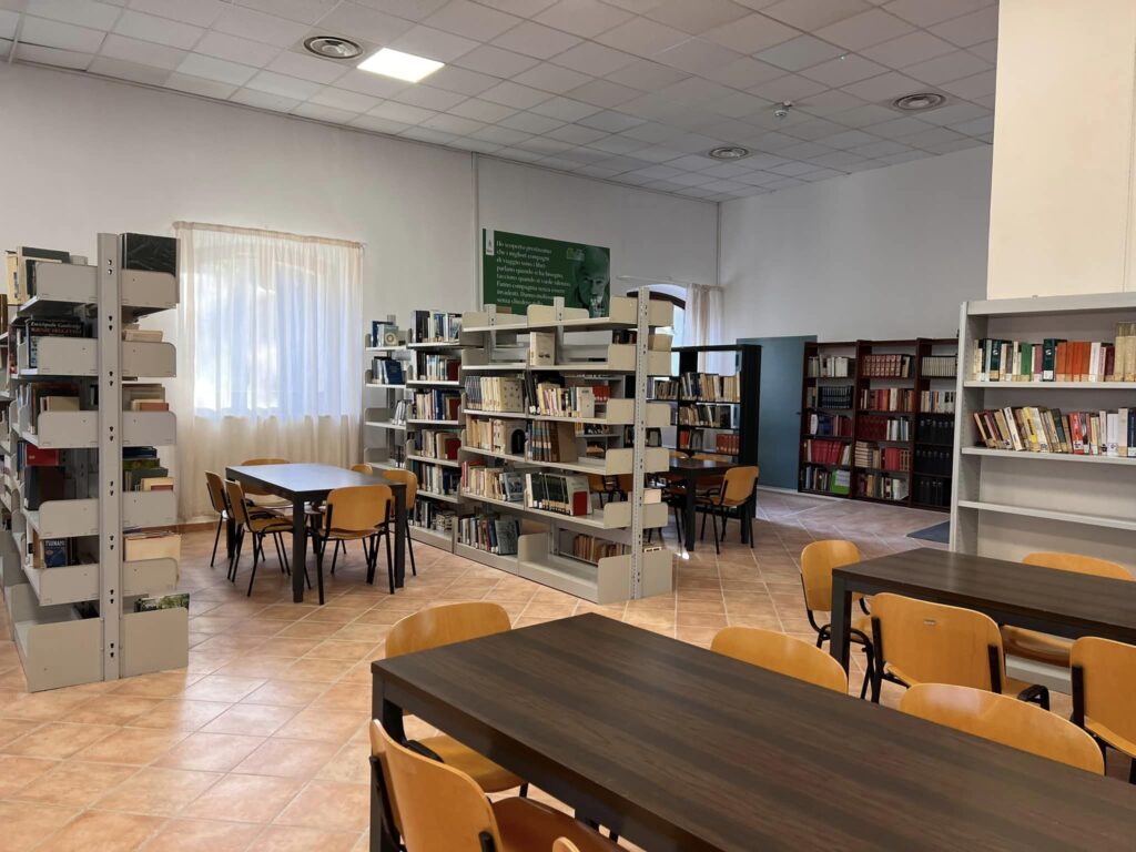 Ortona, riaperta la biblioteca Comunale - Gallery 4 3 3