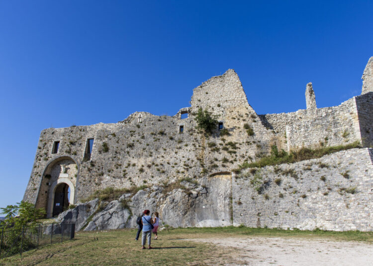 Castello di Castropignano 1