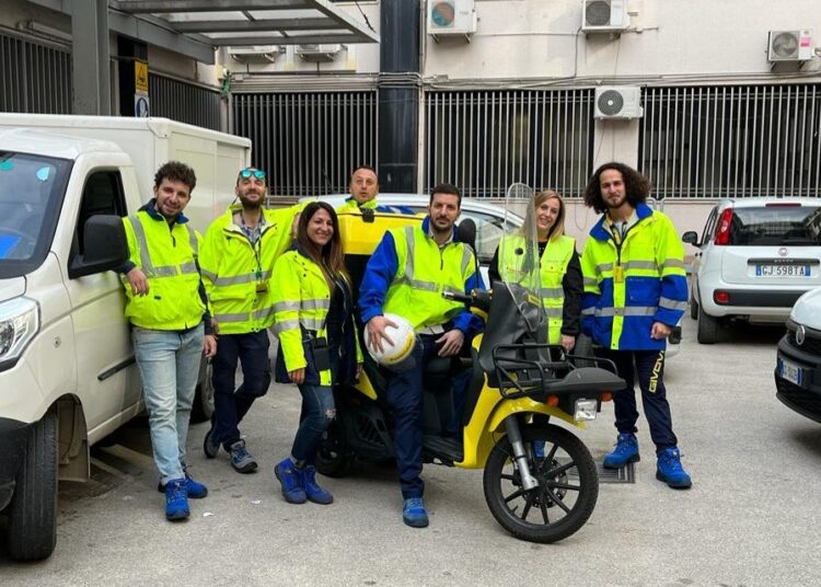Una rapprestanza dei neoassunti al Centro di Distribuzione di Chieti 2
