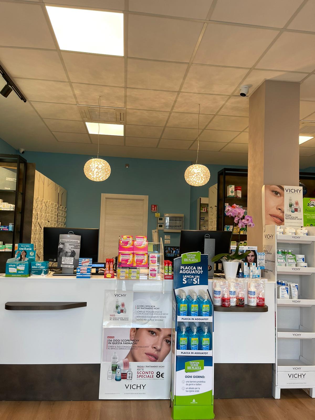 La Farmacia Adriatica punto di riferimento sanitario a Vasto Marina - GALLERY 5 farmacia51