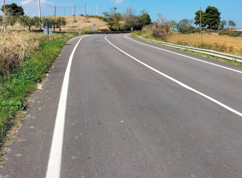 Un tratto della strada provinciale 181 che collega Vasto a San Salvo