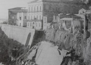 La frana del febbraio 1956 a Vasto. Archivio foto Di Marco