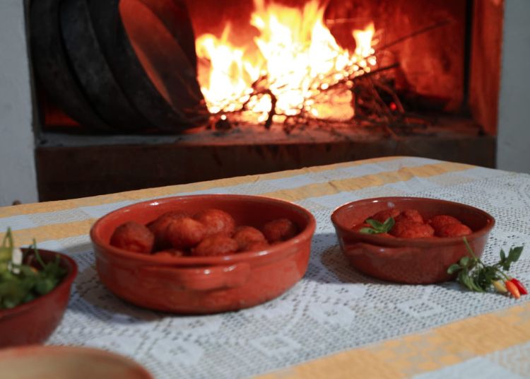 Cucina popolare frentana, 4° edizione del progetto Gal Maiella Verde e Slow Food Lanciano - Gallery 2 pallotte cac e ove