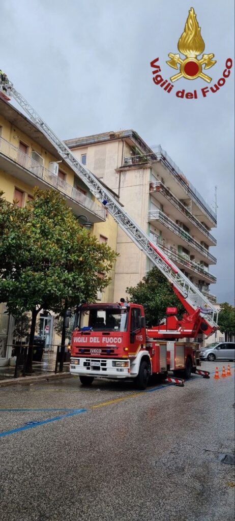 Vigili del fuoco al lavoro a causa del maltempo 2 VF2