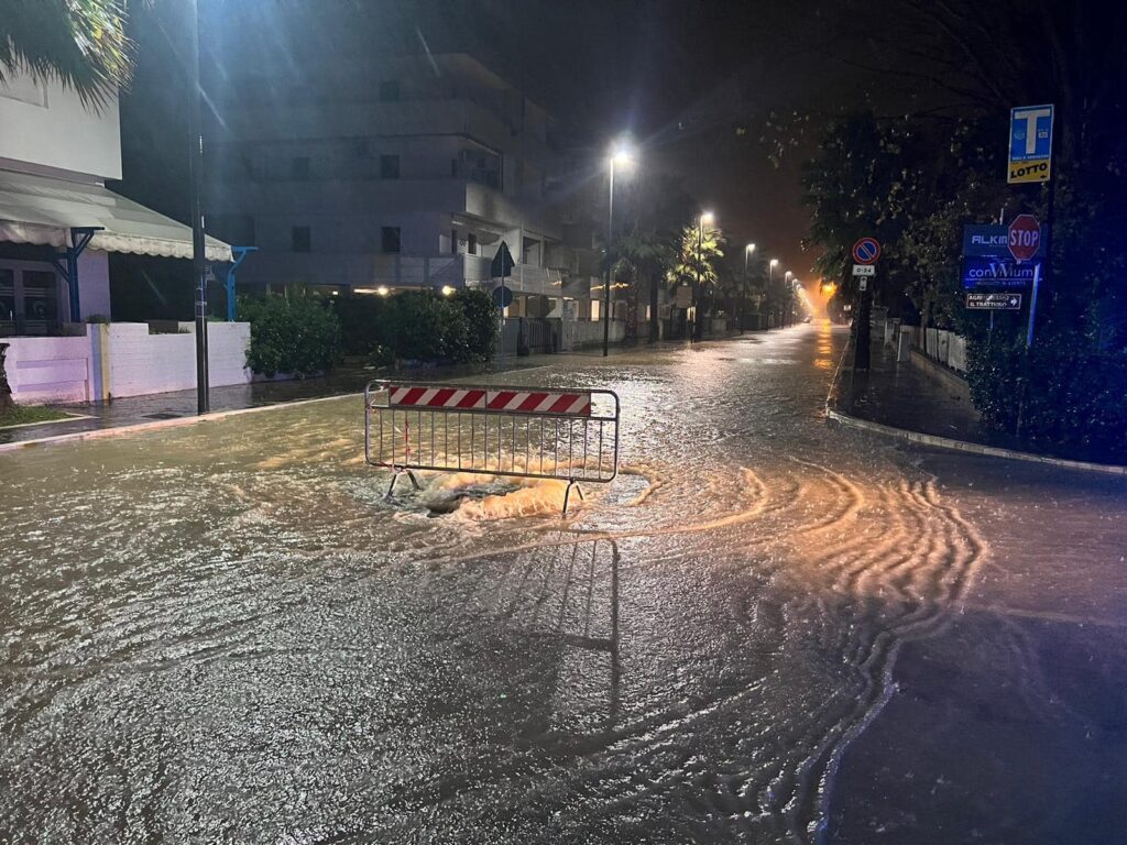 Neve nel Vastese, vento e pioggia sulla costa - Gallery 2 apertura prot.