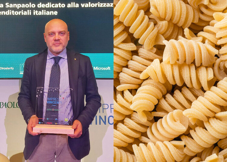 Cesidio Di Martino (AD della Bioalimenta di Fara San Martino) con il premio “Imprese Vincenti”
istituito da Intesa Sanpaolo