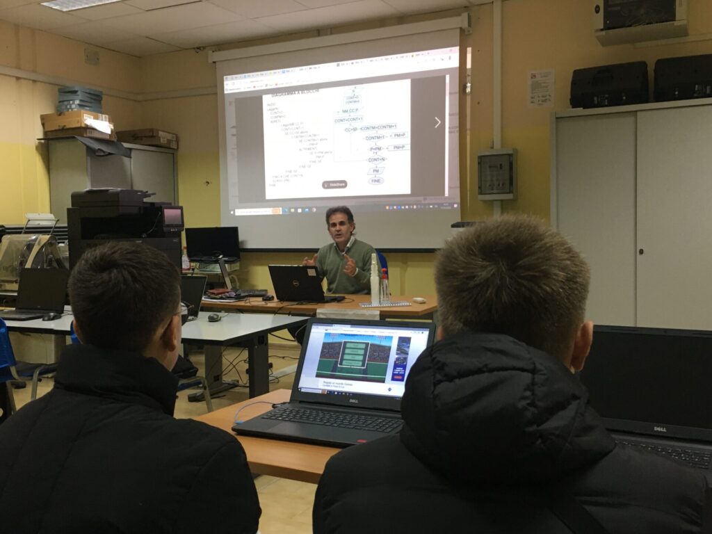 Laboratori al passo con la didattica più innovativa - Gallery 5 san salvo4