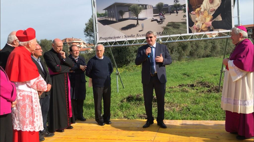 Villaggio Laudato Si'. Oggi la prima pietra - Gallery 9 Benedizione posa prima pietra villaggio Laudato Si Termoli 18