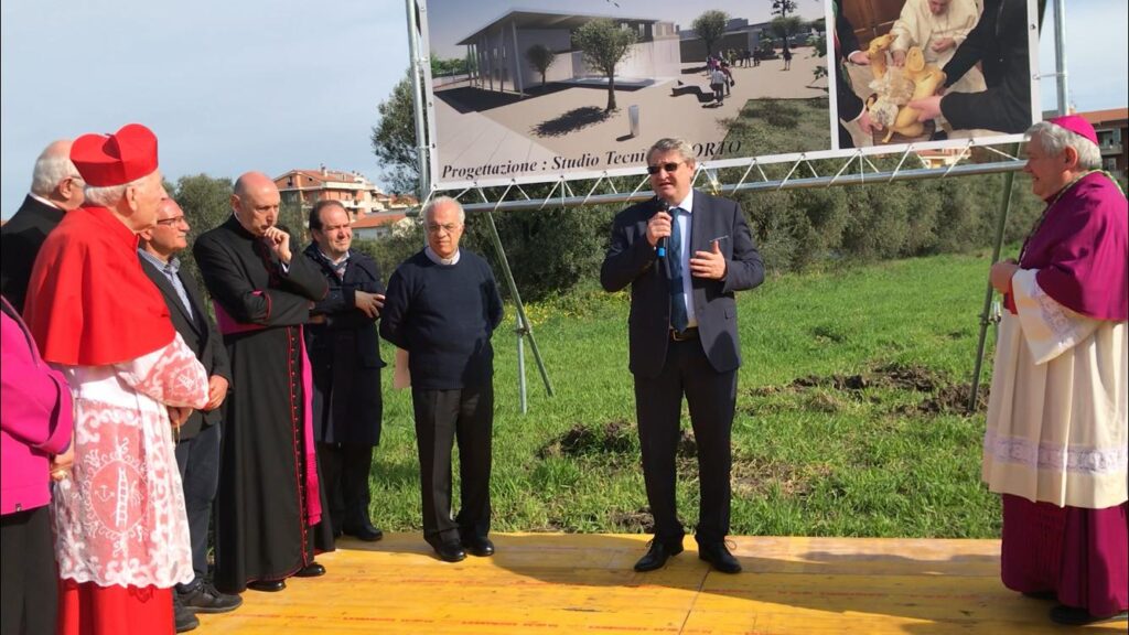 Benedizione posa prima pietra villaggio Laudato Si Termoli 18