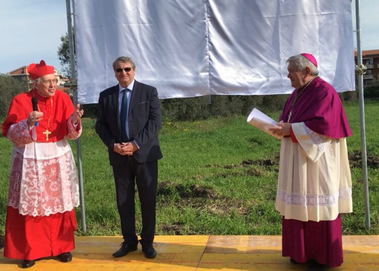 Benedizione posa prima pietra villaggio Laudato Si Termoli 2