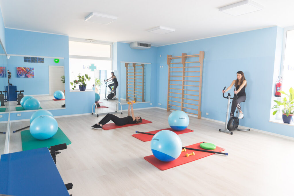 Poliambulatorio Mesal: professionisti eccellenti e attrezzature d’avanguardia al servizio dei pazienti 4 Foto palestra 3