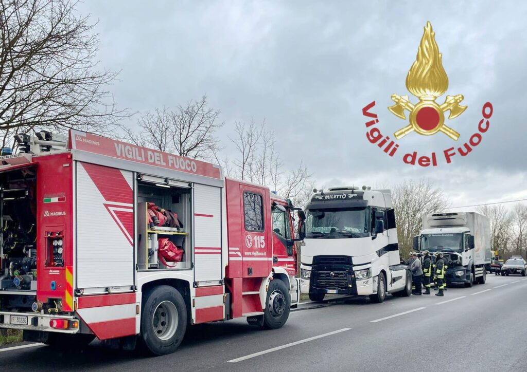 Scontro tra due camion sulla SS17 in Molise - GALLERY 3 IMG 20230302 WA0002