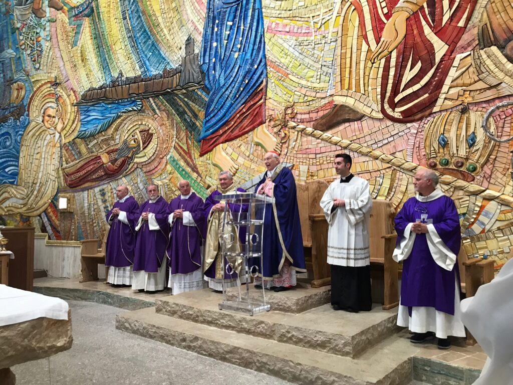 Villaggio Laudato Si'. Oggi la prima pietra - Gallery 12 celebrazione chiesa di San Timoteo presieduta dal Cardinale Re 2