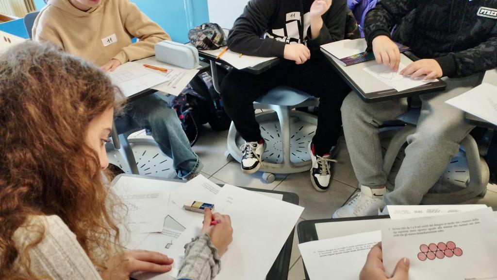 Progetto "Math&Joy" al Mattei e la matematica diventa gioco - Gallery 4 mattei 1 1