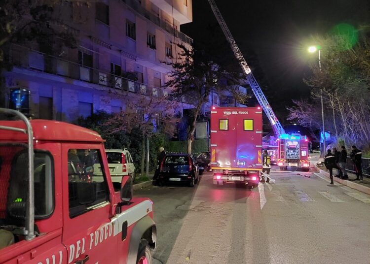 vigili del fuoco apertura