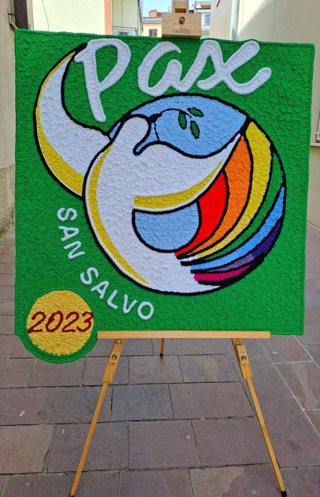 #Flowersofpeace23: 1500 fiorellini all'uncinetto per infioratrici della Pro Loco di San Salvo 2 20230331 111737