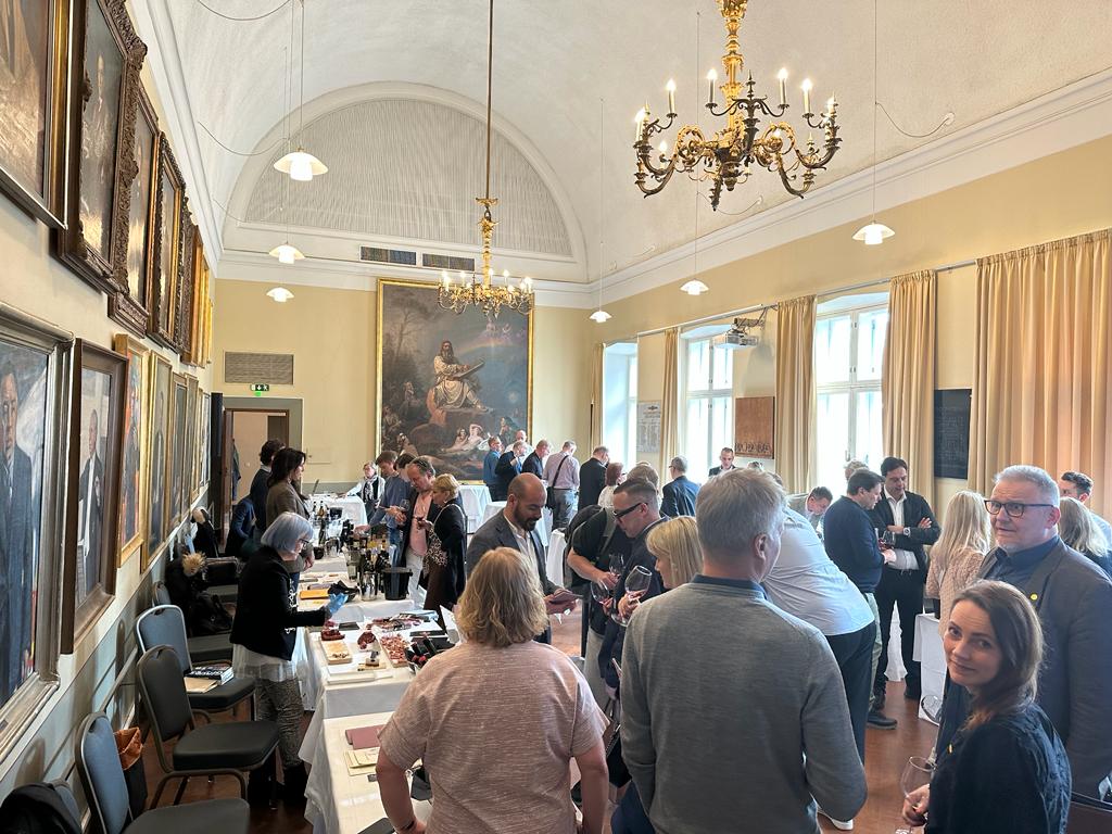 Il vino abruzzese alla conquista della Scandinavia 5 IMG 20230420 WA0009