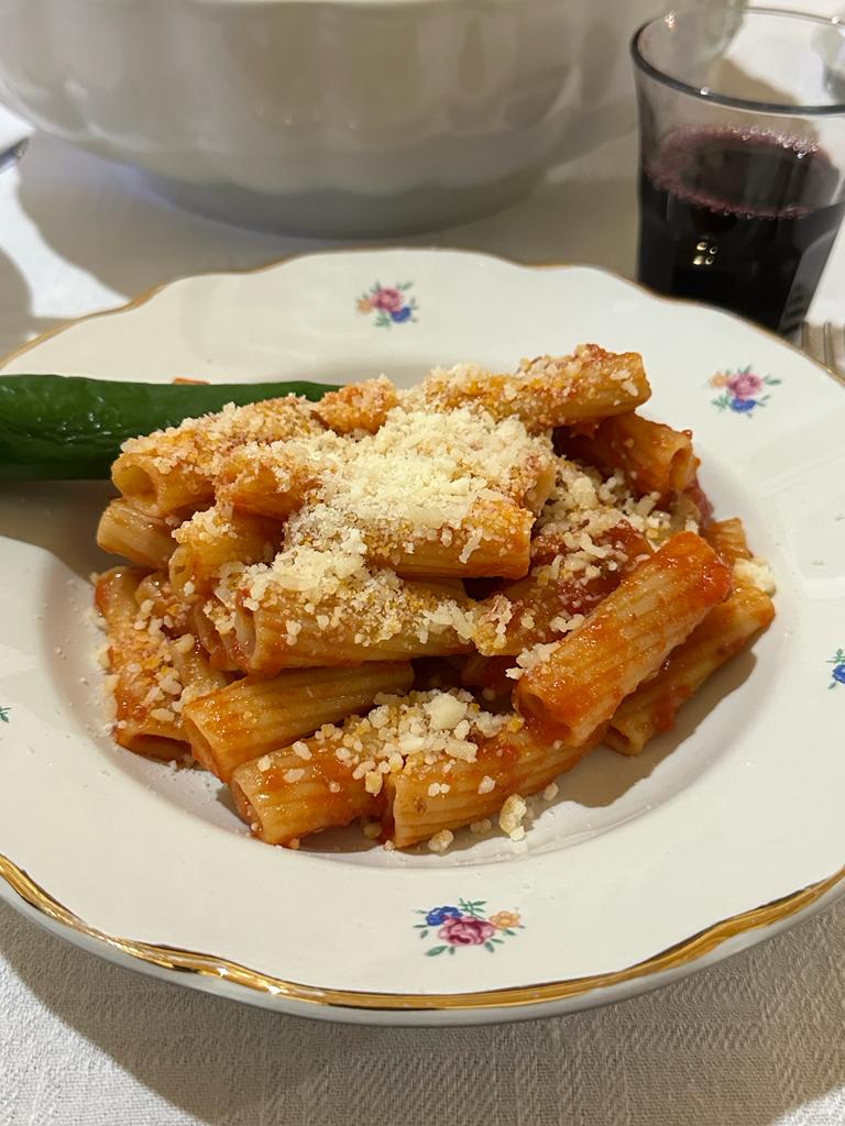 A Pollutri si ripete la sfilata dei trattori ed il pranzo della "domenica delle some di San Nicola" - Gallery 22 Immagine WhatsApp 2023 04 23 ore 21.33.30 6