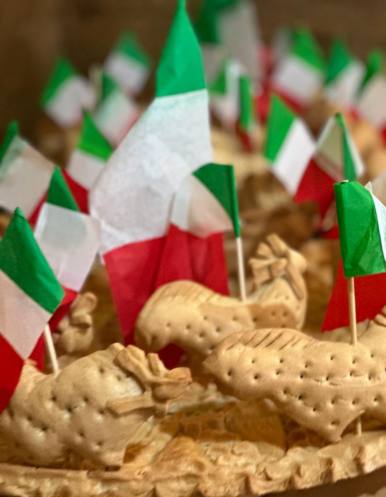 A Pollutri si ripete la sfilata dei trattori ed il pranzo della "domenica delle some di San Nicola" - Gallery 4 Immagine WhatsApp 2023 04 23 ore 22.22.42