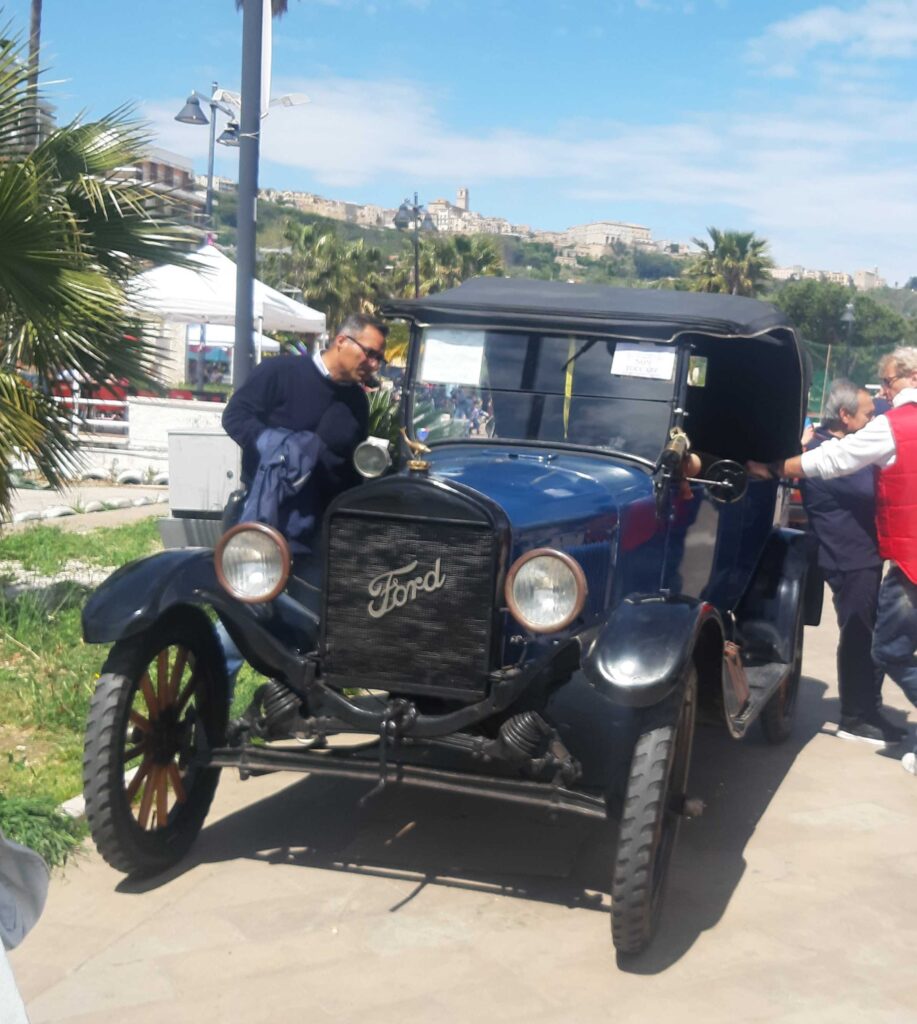 raduno auto epoca vasto marina 13