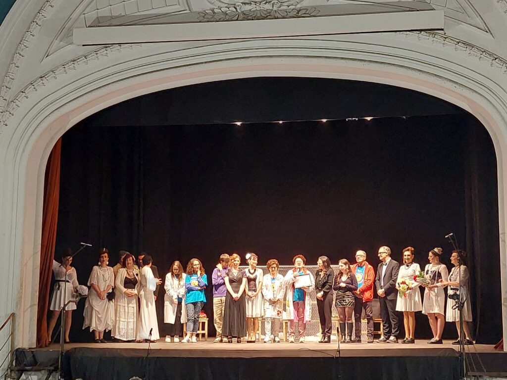 Teatro Studio Vasto festeggia 10 anni di attività con "Il Ventaglio di Lady Windermere" - Gallery 7 2 4