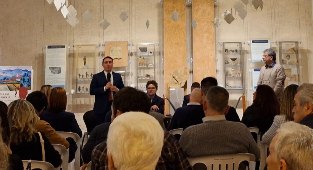 Menna taglia il nastro alla mostra su Carlo d'Aloisio - Gallery 3 20230513 175617 1