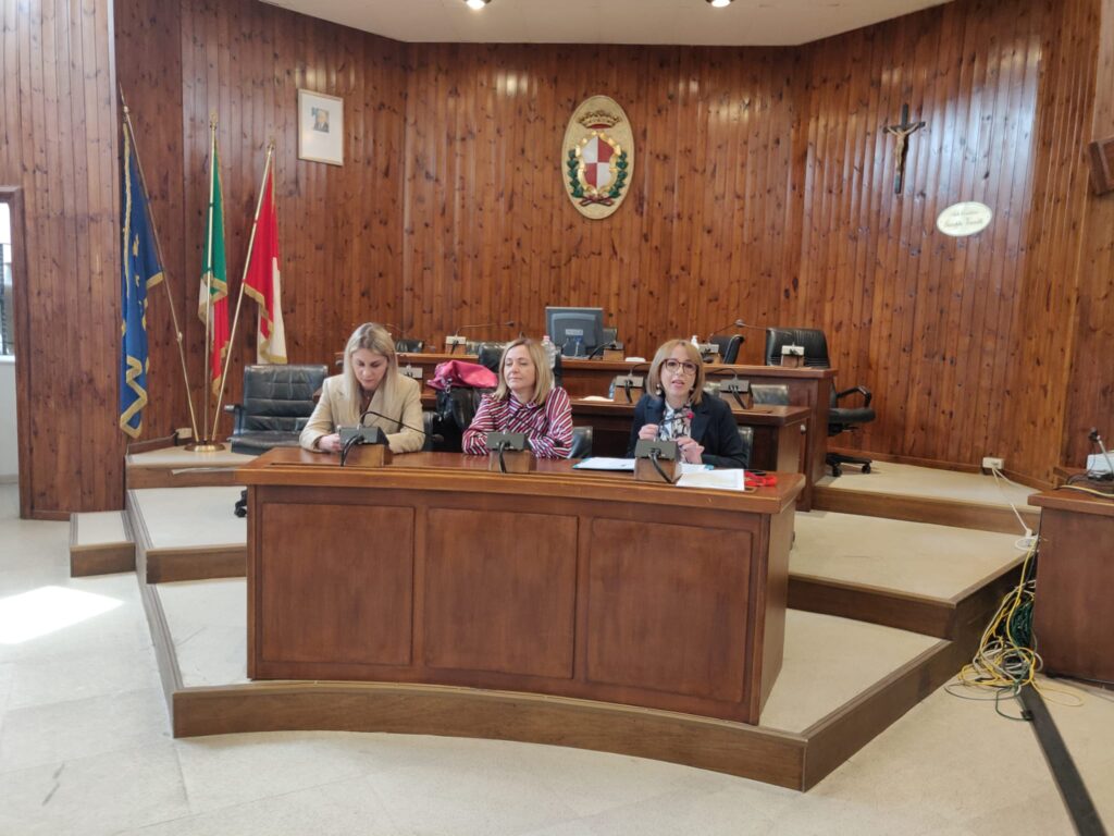 Incontro in Comune con le classi quarte della scuola Spataro 7 40