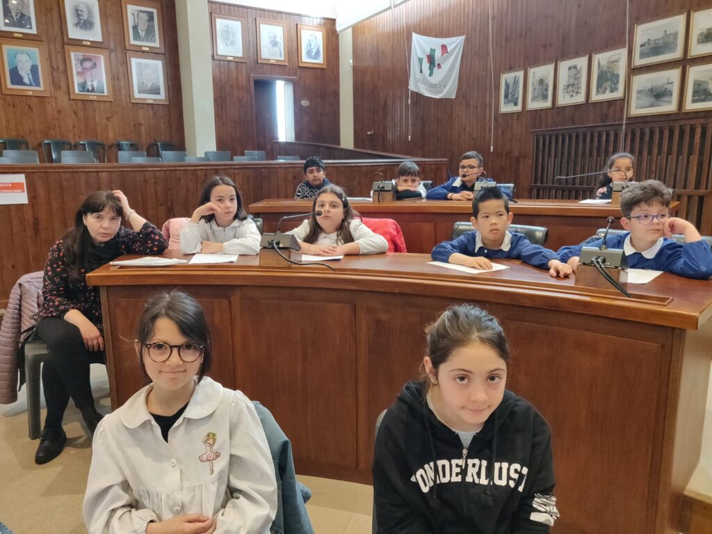 Incontro in Comune con le classi quarte della scuola Spataro 11 41