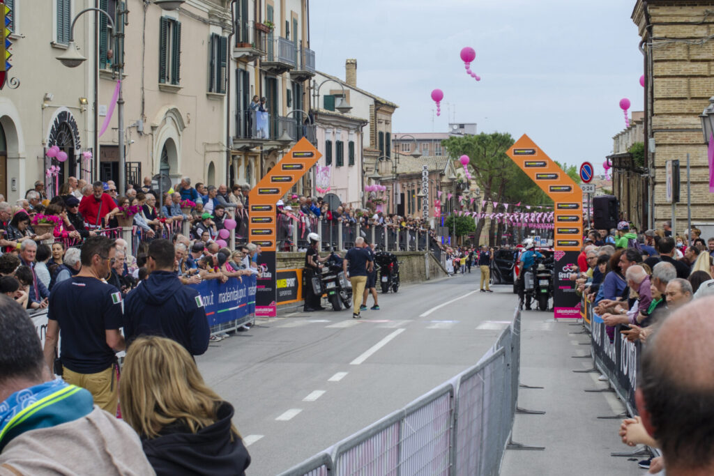 La partenza del "Giro D'Italia 106" a Vasto - Gallery 12 DSC7159