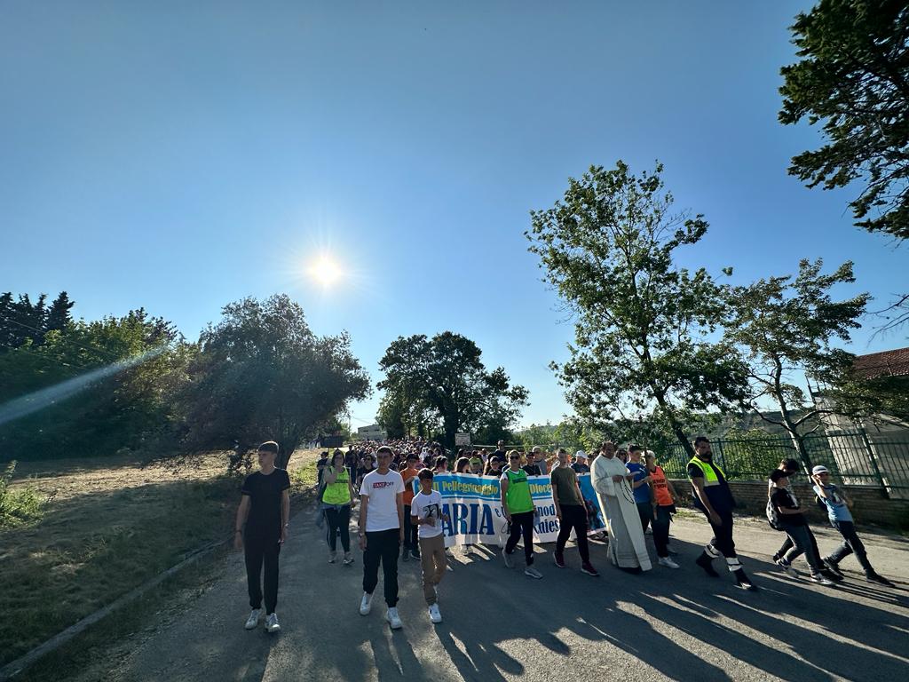 I fedeli di Chieti-Vasto in cammino verso il Santuario della Madonna dei Miracoli - Gallery 11 Pellegrinaggio 7