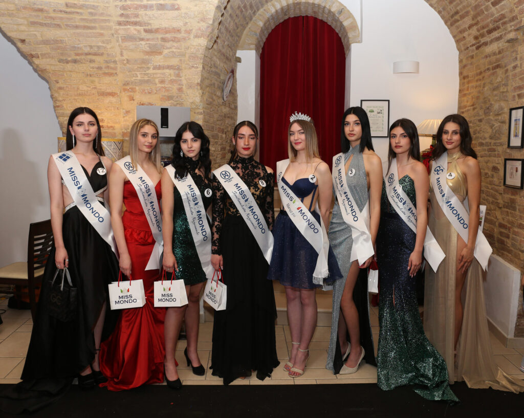Cristina Yaremchuk è la nuova Miss Mondo Abruzzo 5 STAMPA le fasciate Miss Mondo Abruzzo e Molise IMG 1824 copia
