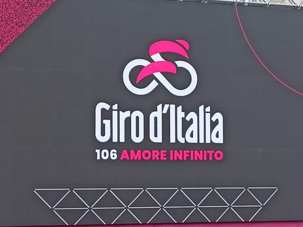 Il cielo si tinge di rosa, Vasto saluta il Giro - Video e Gallery 3 giro ditalia
